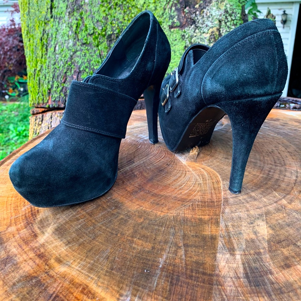 Platform Suede Booties Sz 25 (8)